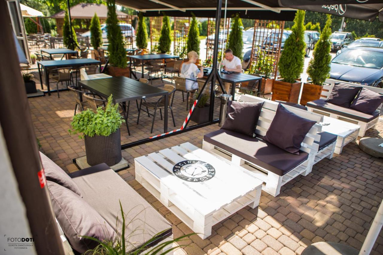 Gosciniec Zacisze I Blisko A2 Dabie-uniejow I Restauracja