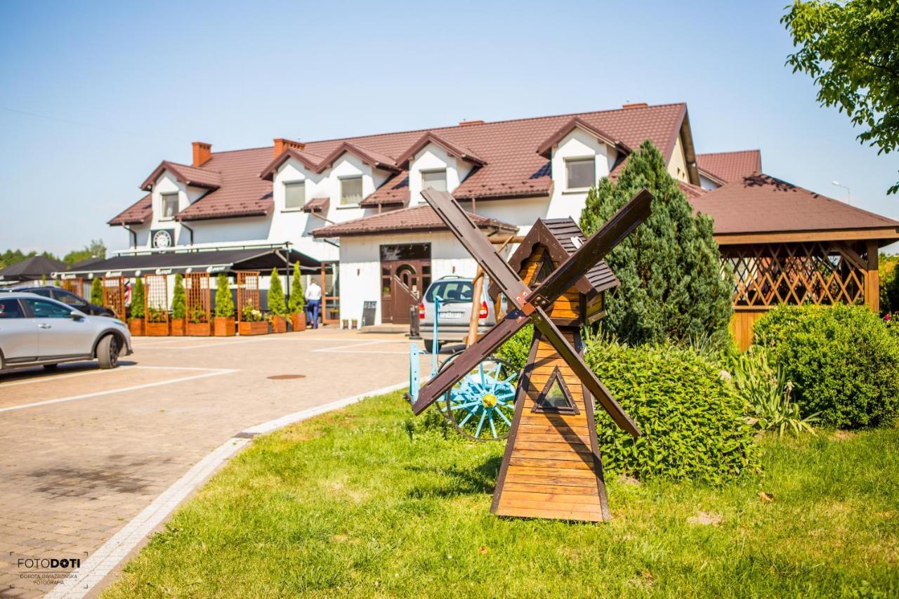 Gosciniec Zacisze I Blisko A2 Dabie-uniejow I Restauracja Bed and breakfast *
